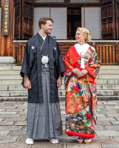 Le Japon accompagne les histoires d’amour à chaque étape. Célébrer une union, renouveler ses voeux ou simplement marquer un moment précieux à deux, chaque occasion devient une invitation à créer de nouveaux souvenirs au coeur de Kyoto. Nous vous accompagnons pour imaginer une expérience qui vous ressemble. #nocesjapon #souvenirkyoto #amourjapon #lunedemieljapon #photographecouplejapon